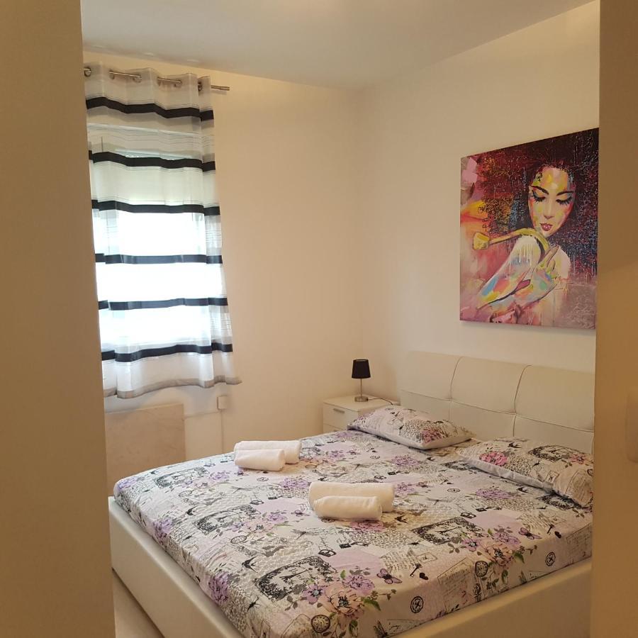 Adela Apartments 3 Morska Vila Σπλιτ Εξωτερικό φωτογραφία