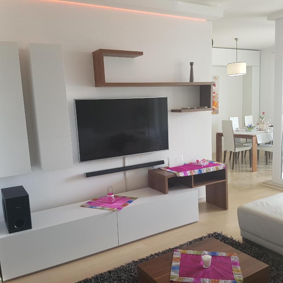 Adela Apartments 3 Morska Vila Σπλιτ Εξωτερικό φωτογραφία
